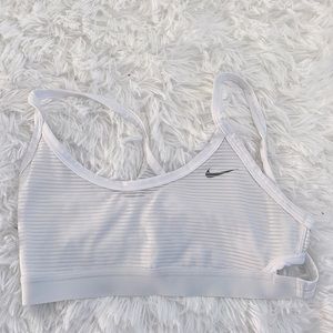 White nike sports bra